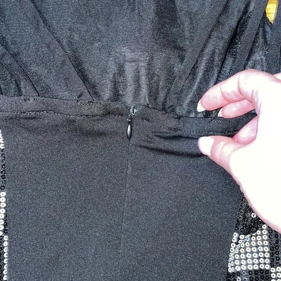 Tight little black dress! - Picture 3 of 4